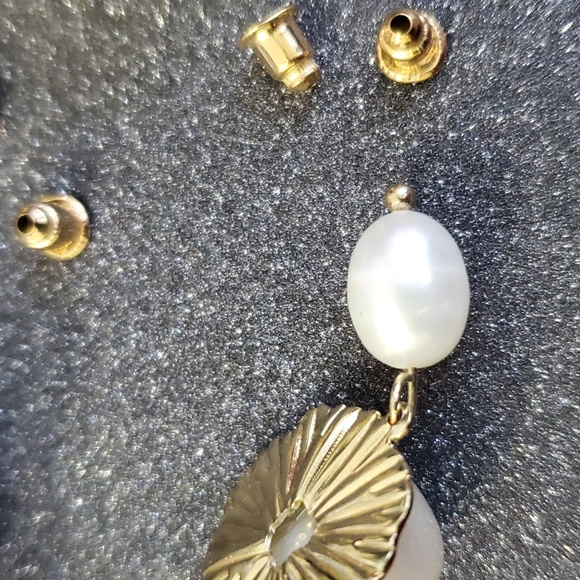 Easter Genuine Pearl Peter Rabbit Gold Collar Earrings - Picture 5 of 6